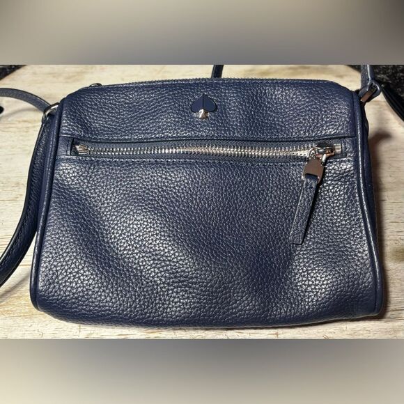 Kate Spade New York Mulberry Street Madelyne Crossbody Handbag Bag Purse Navy Bl - Picture 2 of 5